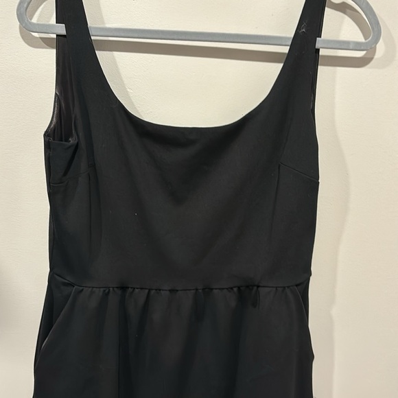 EUC. Perfect Little Black Dress. LBD. Pockets! Size 6. Cynthia Rowley - Picture 4 of 4